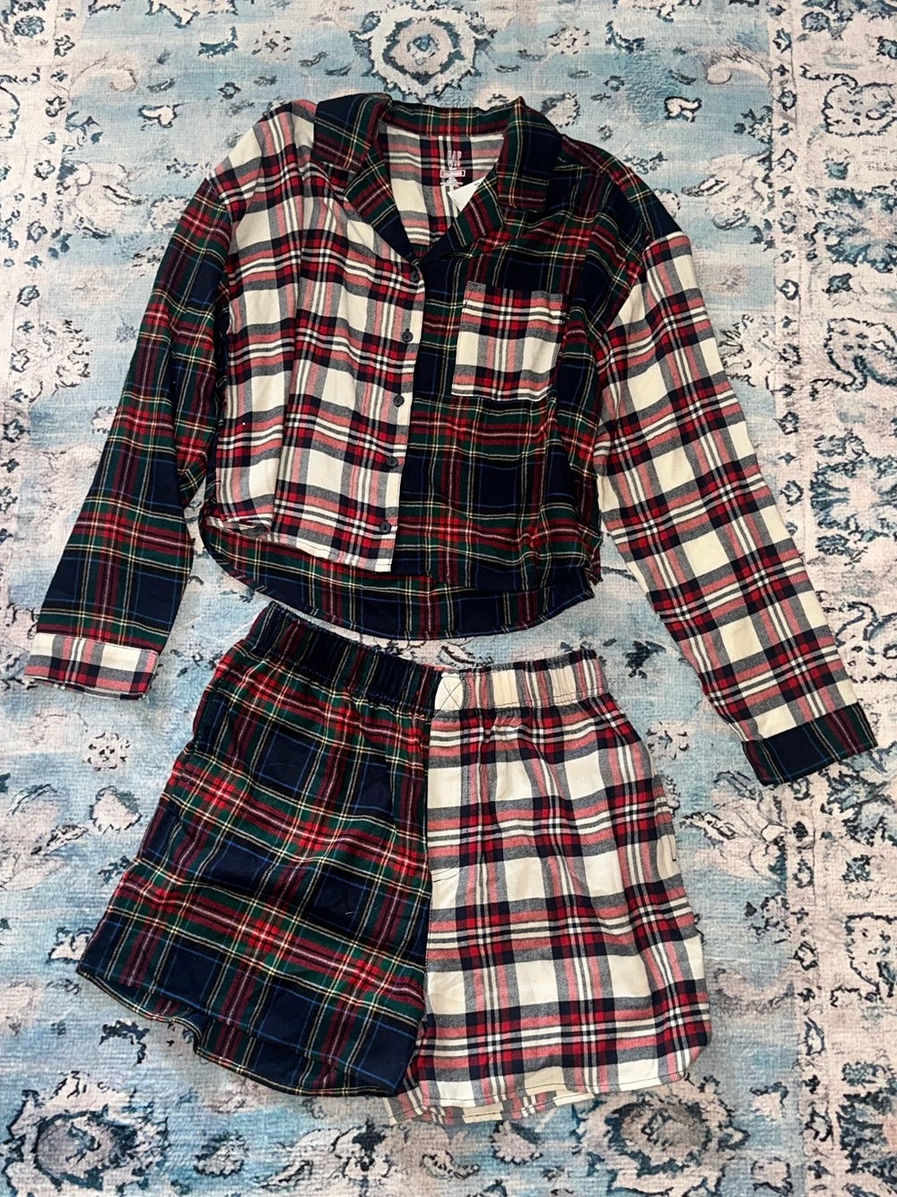 NWT Gap Teen Holiday Pajama Set Long Sleeves and Shorts Size 18/20